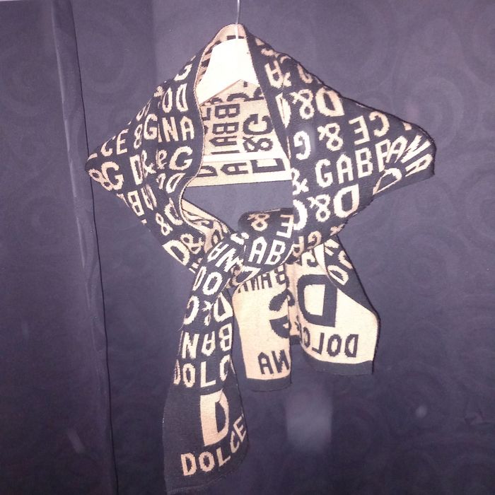 Écharpe réversible dolce gabbana avec bonnet - photo numéro 3