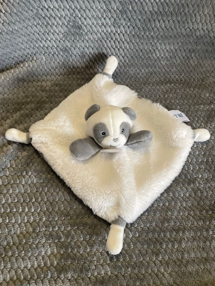 Doudou plat gris blanc panda BN0459 Mon P’tit Panda Baby Nat’ Babynat’