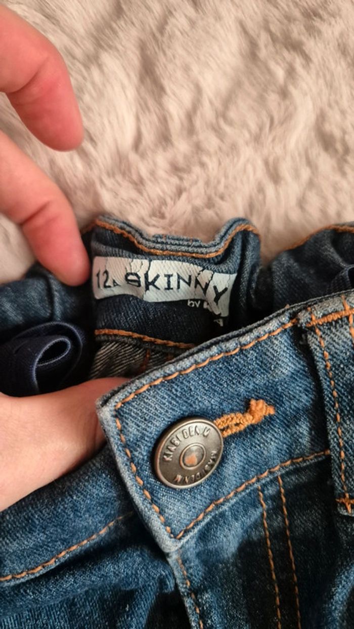 Lot de deux shorts en jeans slim Kiabi đŠ 12 ans - photo numĂ©ro 3