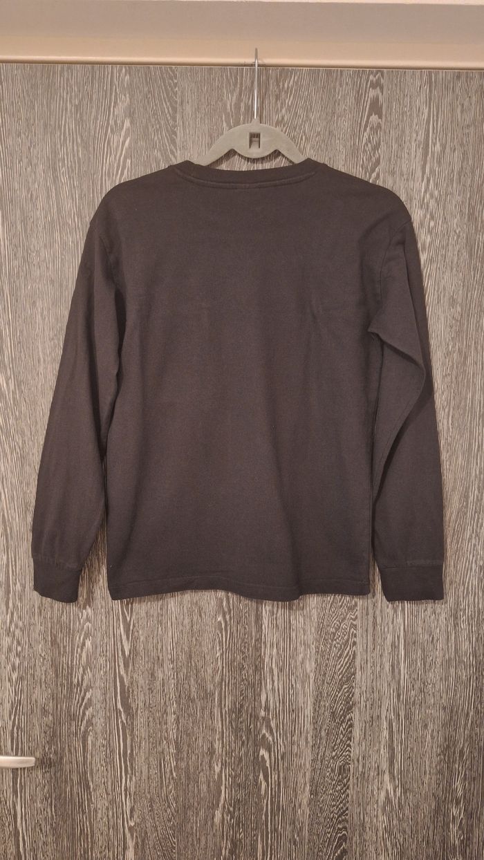 Tee-shirt manches longues casual noir avec poche à rabat - photo numéro 2