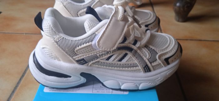 Basket fille neuf - photo numéro 3