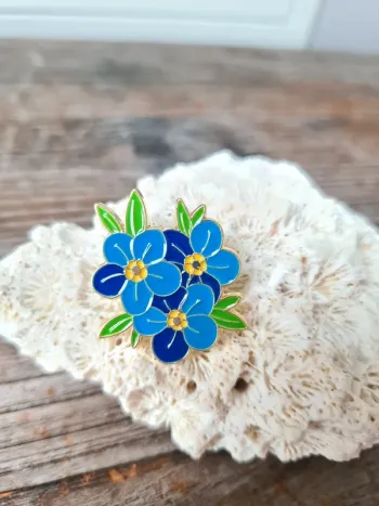 Très belle broche fleur