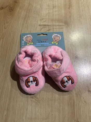 Chausson de naissance rose