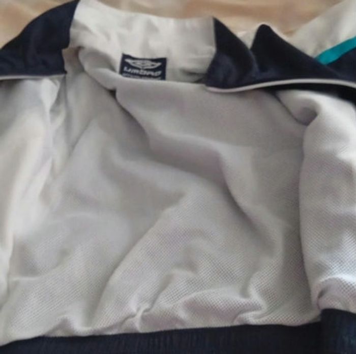 Un gilet noir bleu blanc - photo numéro 2