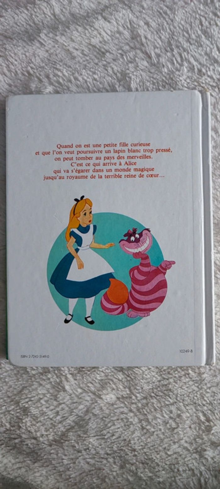Livre Alice aux pays des merveilles - photo numéro 2