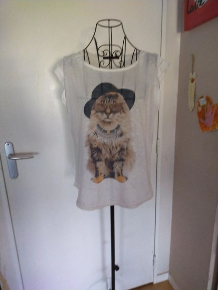 Joli tee-shirt femme portée plusieurs fois - photo numéro 3