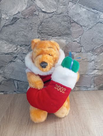 Ours winnie l'ourson pere noel 25cm