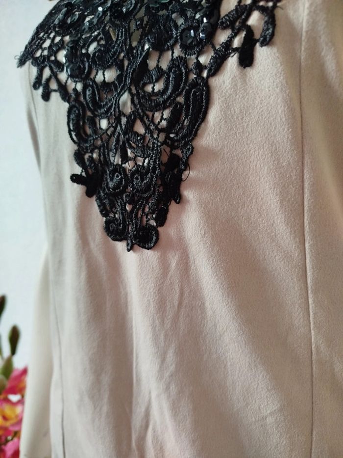 Robe lipsy nude courte dentelle noire daim sequins sexy - photo numéro 4