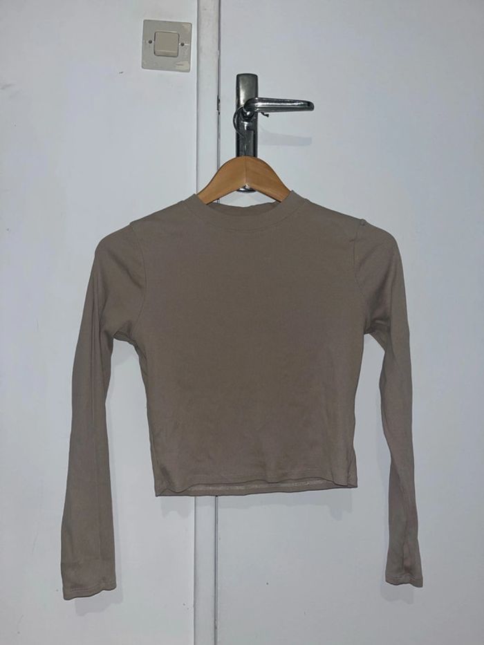 Crop top à manche longue beige