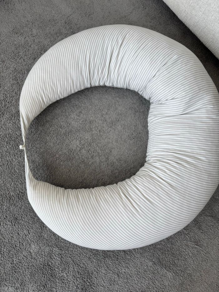 Coussin de grossesse / coussin d’allaitement - photo numéro 2