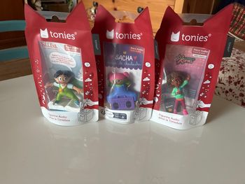 Lot 3 tonies