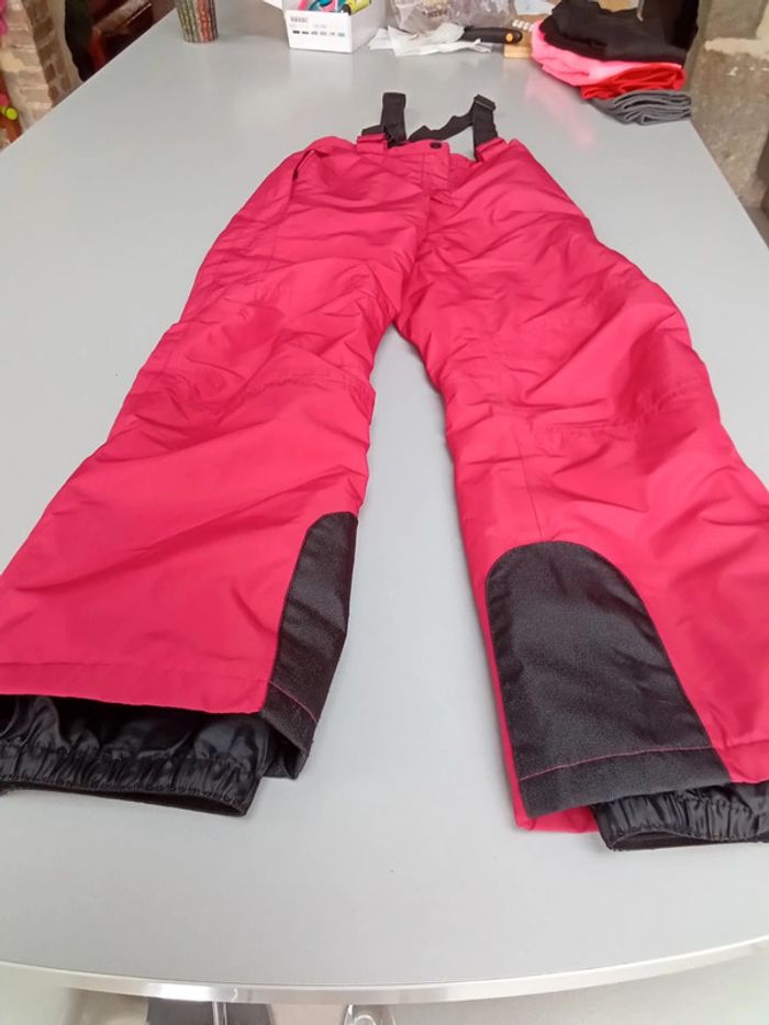 Salopettes de ski taille 9/10 ans marque Crivit