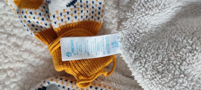 Lot bonnet écharpe moufles obaibi - photo numéro 2