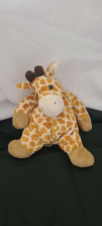 Doudou peluche girafe marron et blanc crème CMP