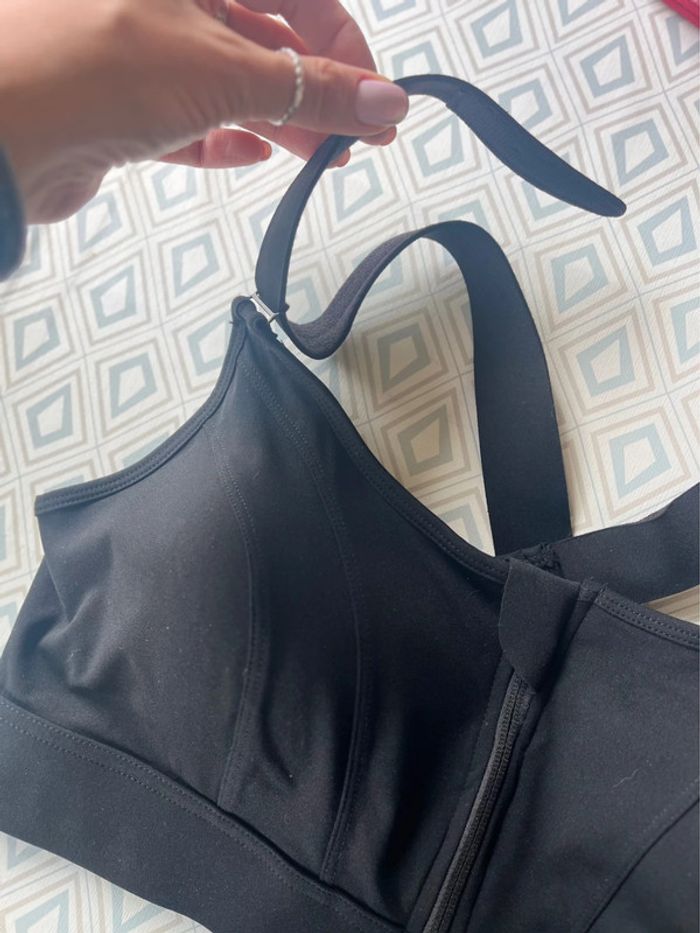 Brassière de sport neuve - photo numéro 2