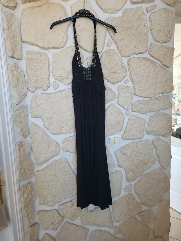 Sublime robe noir neuve.