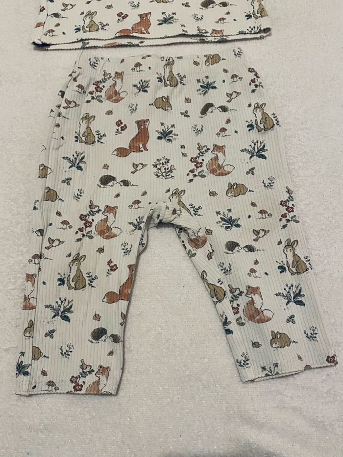 Ensemble fille 6-9 mois – Pyjama / tenue motifs animaux de la forêt – Très bon état - photo numéro 4