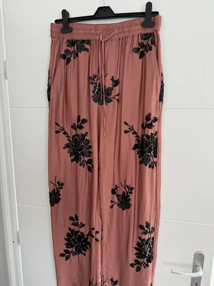 Pantalon Zara rose noir M large droit long pantaloni pantalones Vloeiende palazzo Calças femme - photo numéro 3