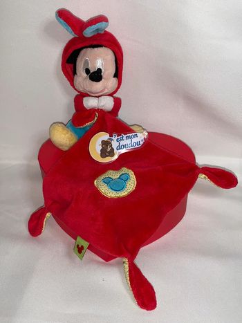 DY54 doudou Mickey disney