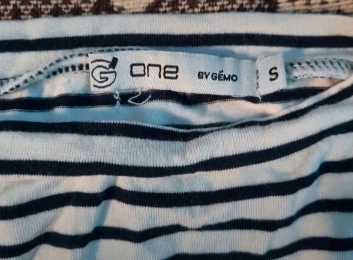 T-shirt style marin taille S - photo numéro 3