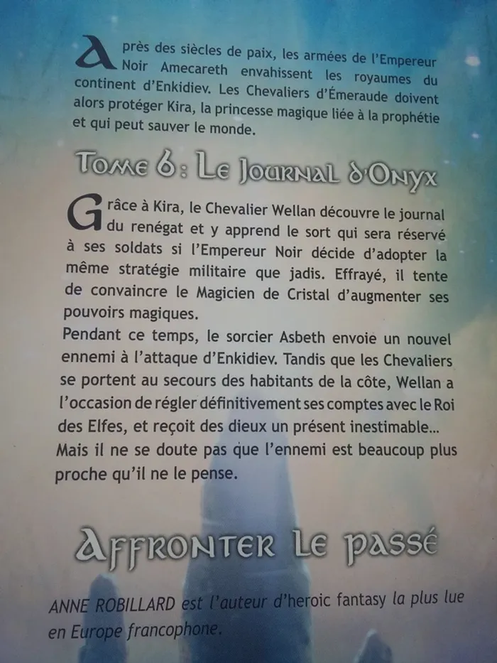livre les chevaliers d'emeraude - photo numéro 2