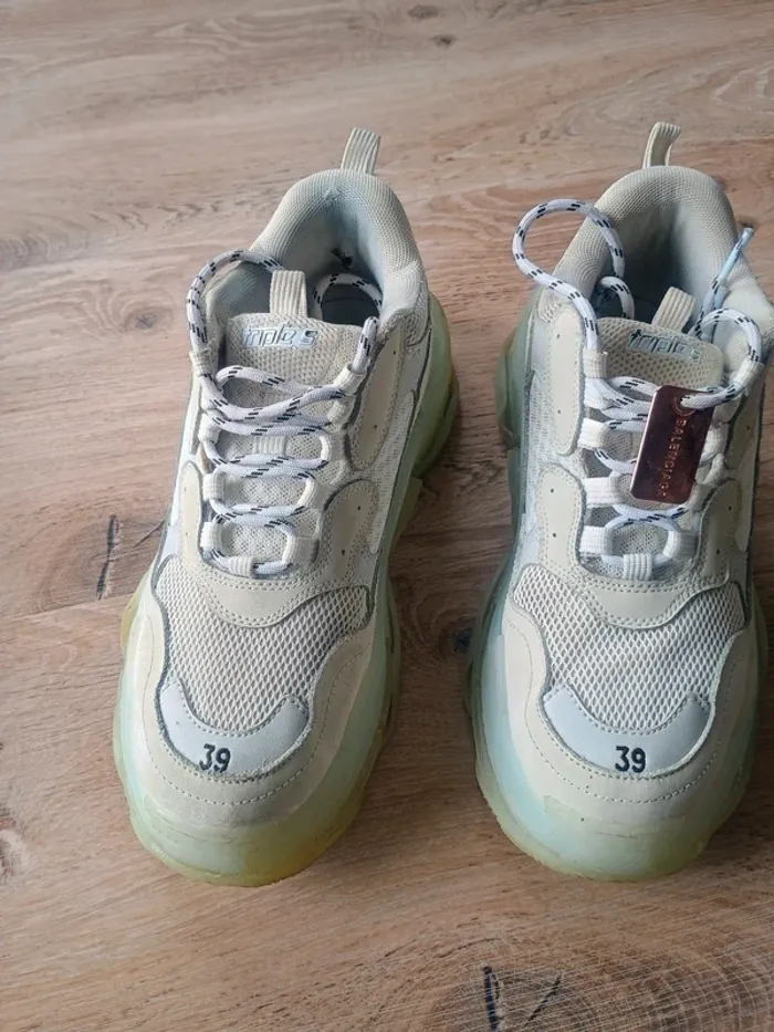 Vends Balenciaga Triple S Authentiques - Taille 39 - photo numéro 5