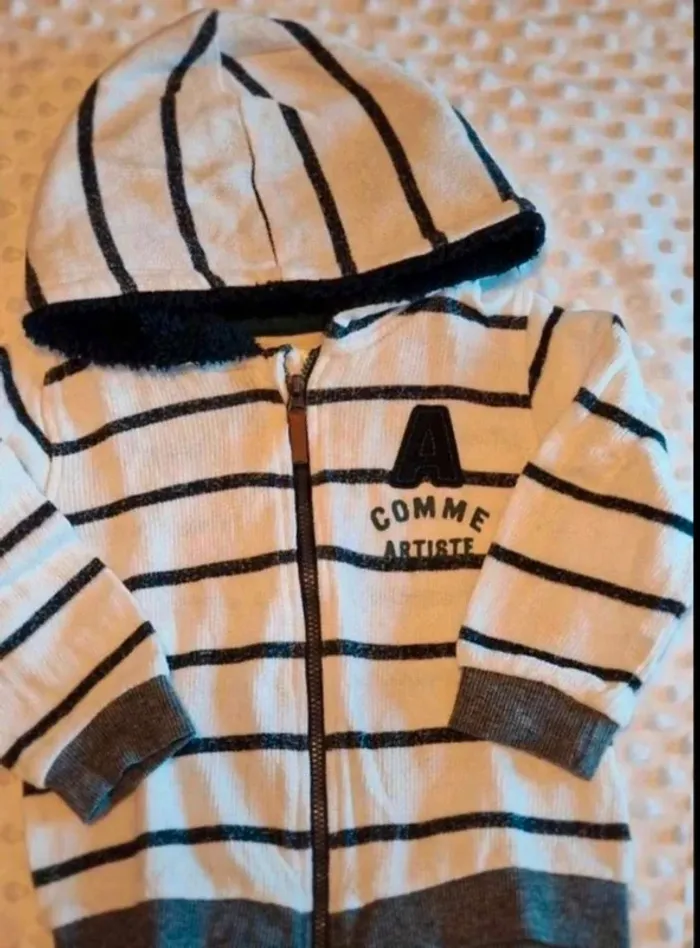 Sweat à capuche Gémo 24 mois