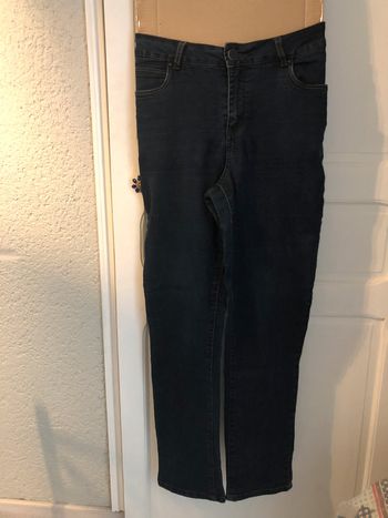 Jean bleu foncé T 42