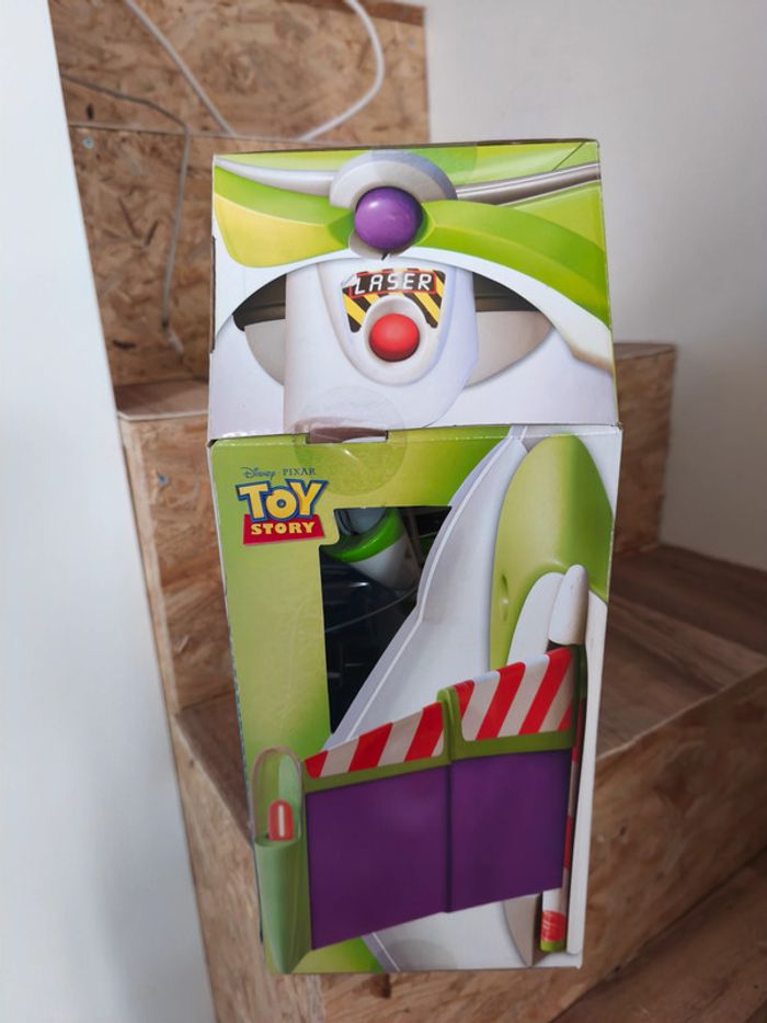 Buzz l'éclair officiel Disney - photo numéro 4