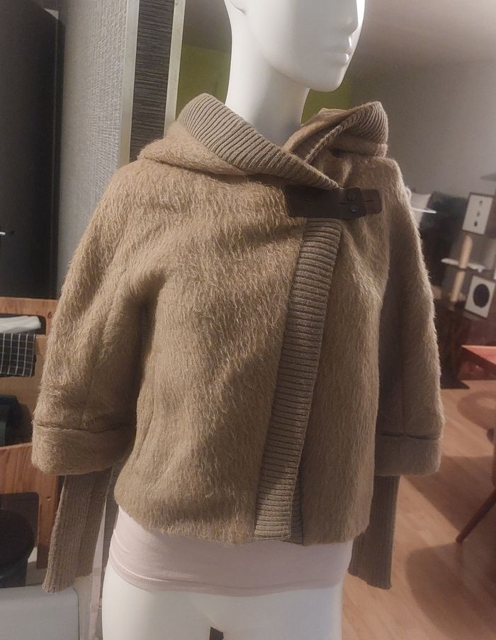 Manteau chaud et court Liu Jo en excellent état - photo numéro 4
