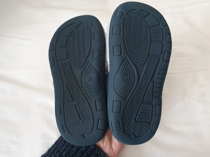 Chaussons Taille 24 - photo numéro 4