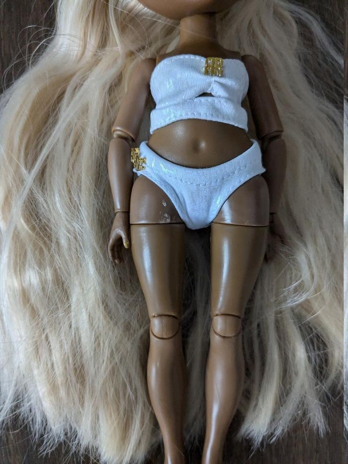 Poupée rainbow high Pacific coast Harper Dune et ses accessoires - photo numéro 2