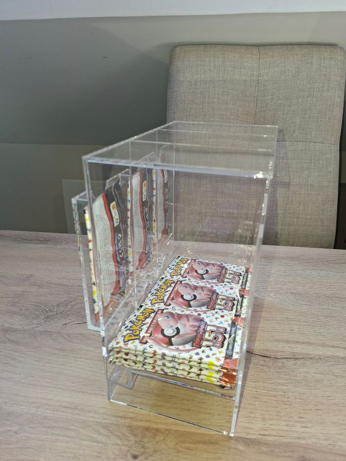 Distributeur en acrylique pour boosters Pokémon 3 emplacements de qualité premium - photo numéro 4