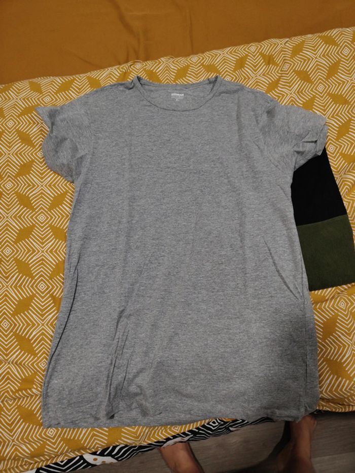 Lot 2 tee shirts - photo numéro 2