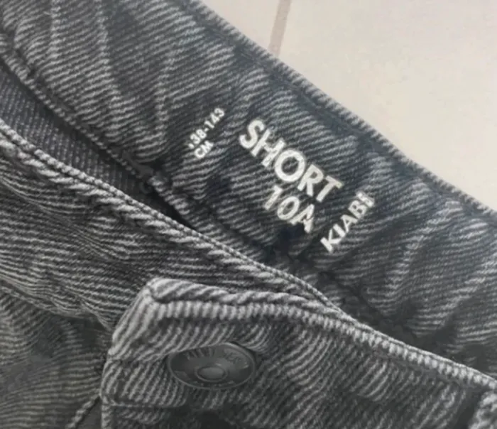 Short jeans noir - photo numéro 3