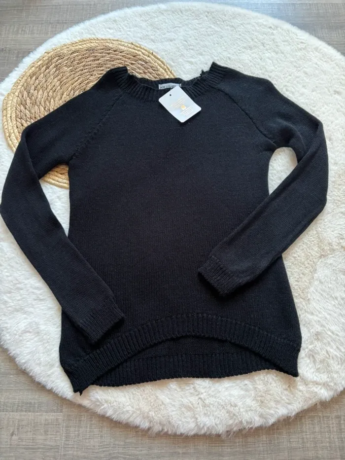 Pull noir