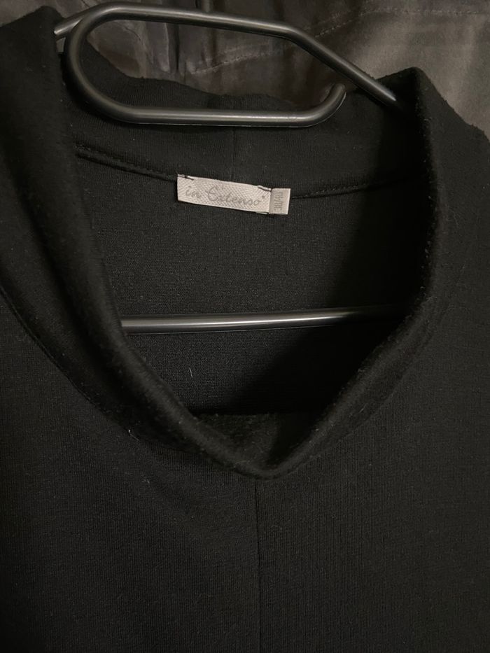 Robe noire à manches courtes - photo numéro 2