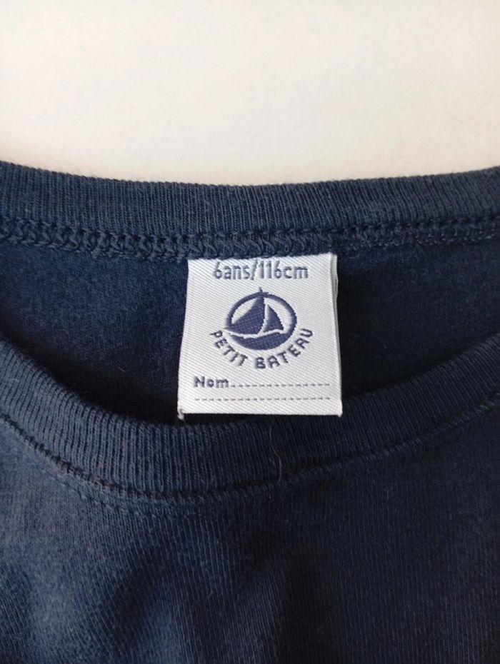 Tee-shirt bleu marine Petit Bateau taille 6 ans - photo numéro 3