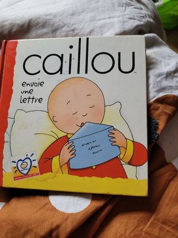 Caillou envoie une lettre