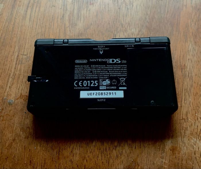 Nintendo DS neuve - photo numéro 3