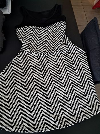 Robe noir et blanche