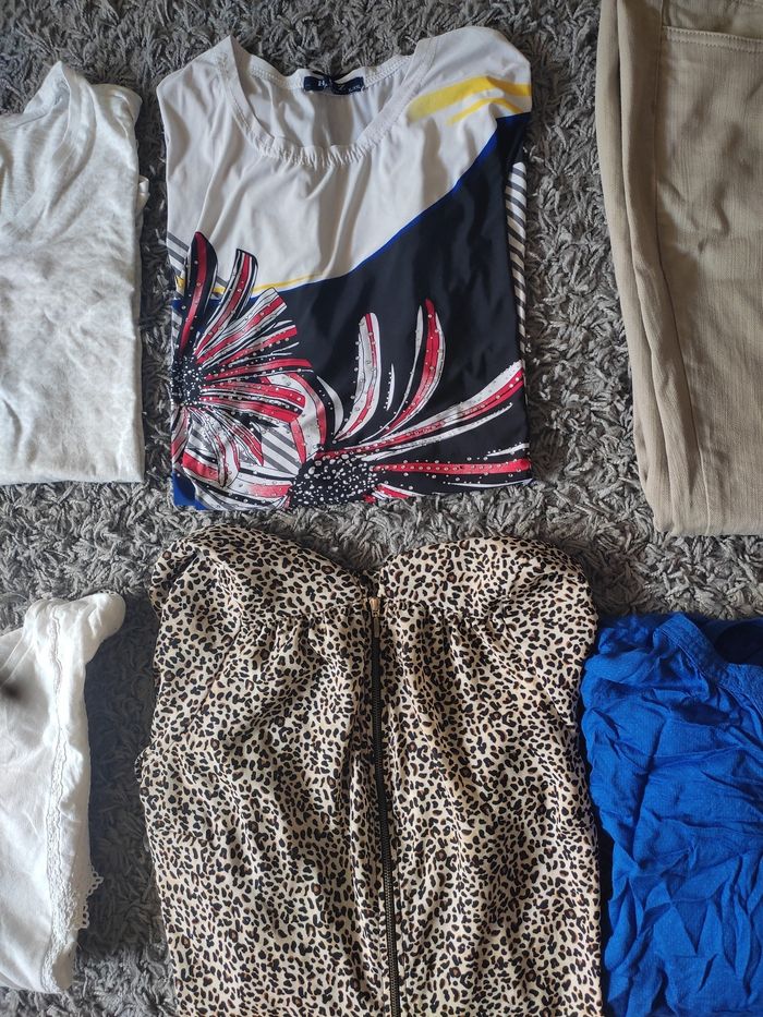 Lot vêtements femme en taille 42 et 44 - photo numéro 3