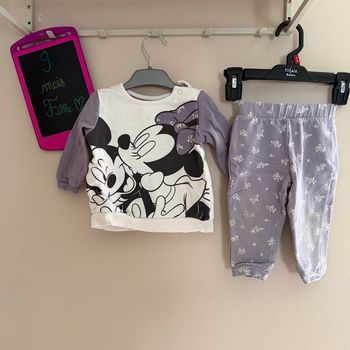 Joli ensemble Minnie pantalon et pull - T6-9mois - C&A