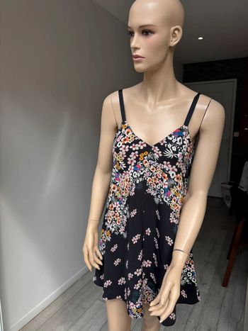 Robe à bretelles fleuris neuve Zara