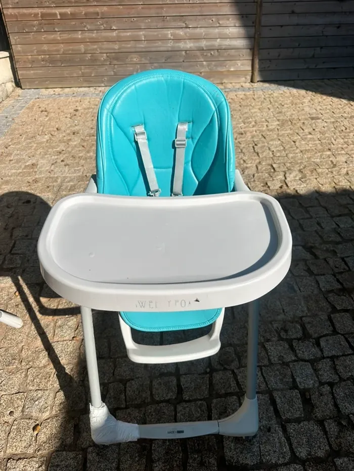 Chaise haute - photo numéro 2