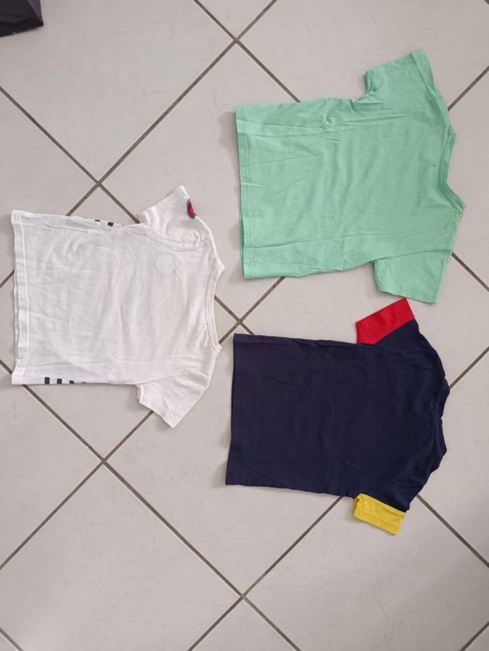 Lot de 3 tee-shirts garçon taille 4 ans - photo numéro 2