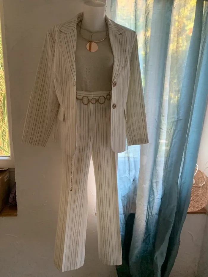 Tailleur vintage blanche porte pantalon +blazer made in 🇫🇷 - photo numéro 3