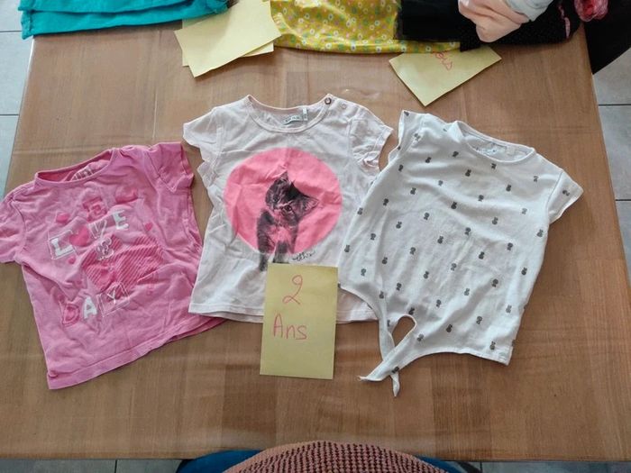 Lot 3 t-shirts