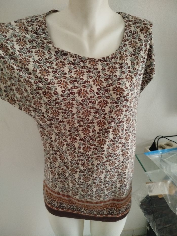 #kytie40femme. Tee-shirt taille 40 - photo numéro 1