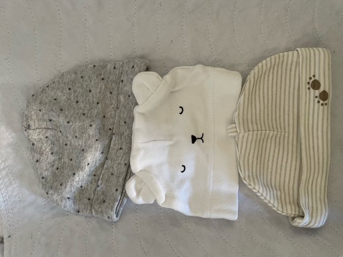 Lot bonnet naissance
